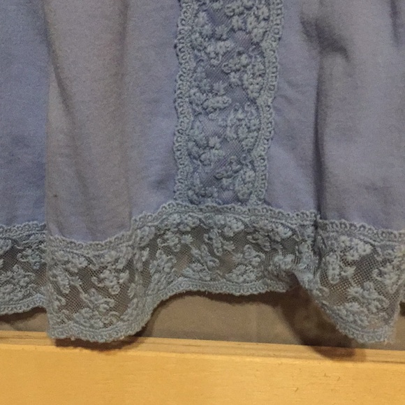 Women's beautiful plus size blouse. - Picture 4 of 7